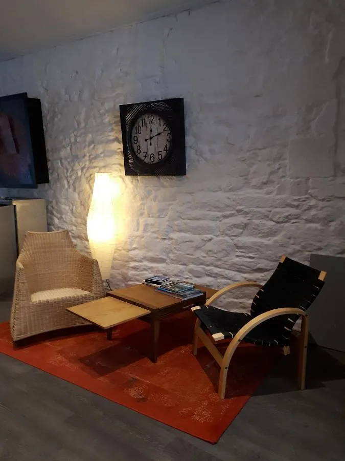 Appartement galerie Angle3 à Quimper 0*,
